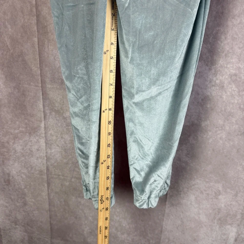 Hyde & EEK! Boutique view photos